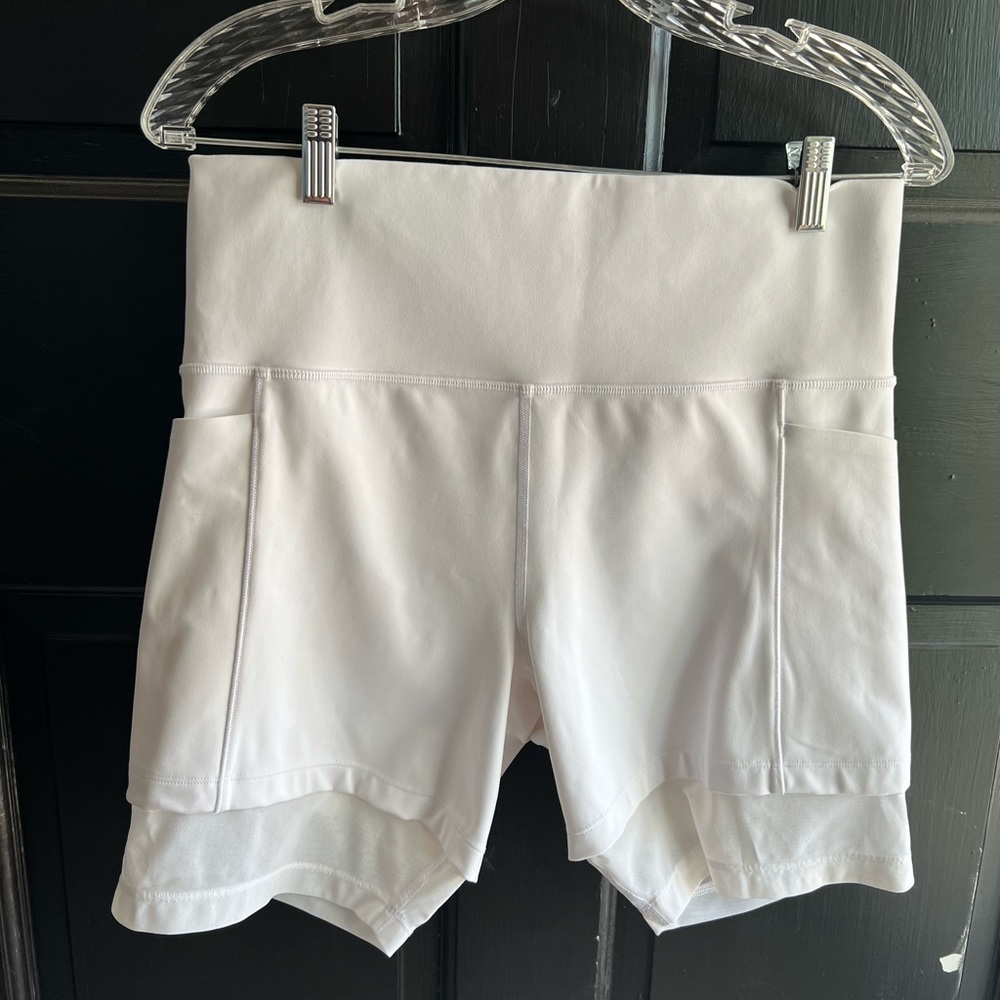 Athleta 8” White Women’s Shorts
